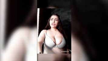 Ella Angel, busty pregnant cam girl has live sex