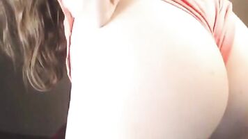 Big Tits Masturbating on cam