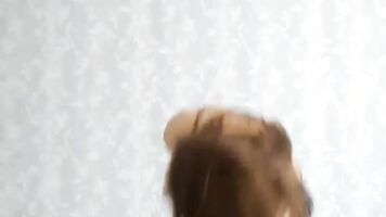another brunette doing with Ohmibod Vibrator an webcam